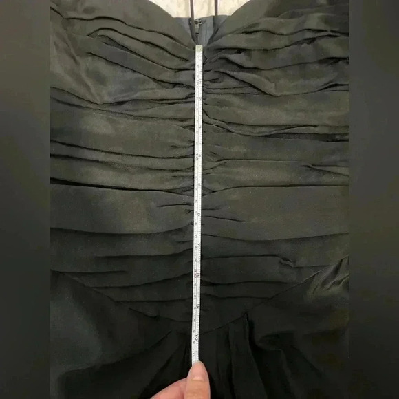 Vintage 100% Silk Dress Luxury Sweetheart w/Straps
Size 8  more like a Size 2 - Picture 14 of 16